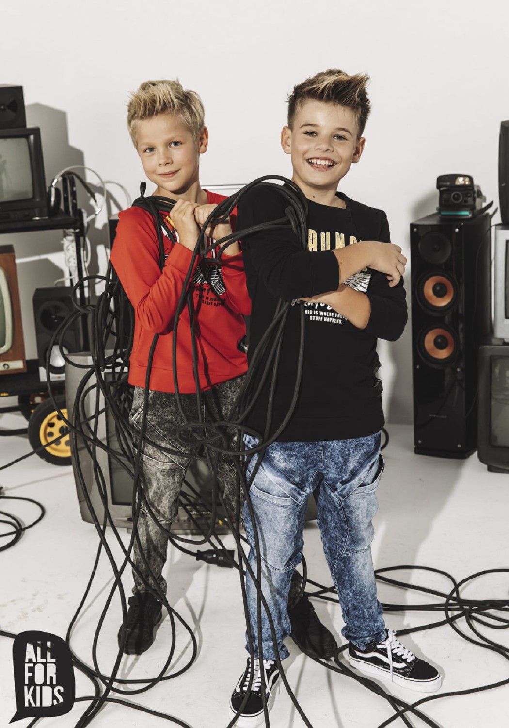 spodnie jeansowe z kieszeniami all for kids
