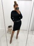 Modna sukienka z paskiem czarna TMC Moda   