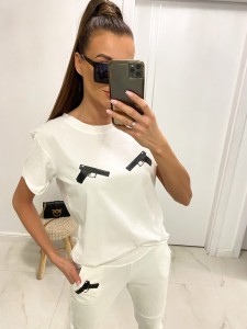 Biały t-shirt gun TMC Moda    