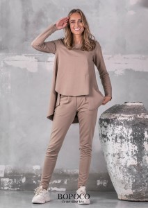 Spodnie damskie dresowe z zakładkami cappuccino BOPOCO  