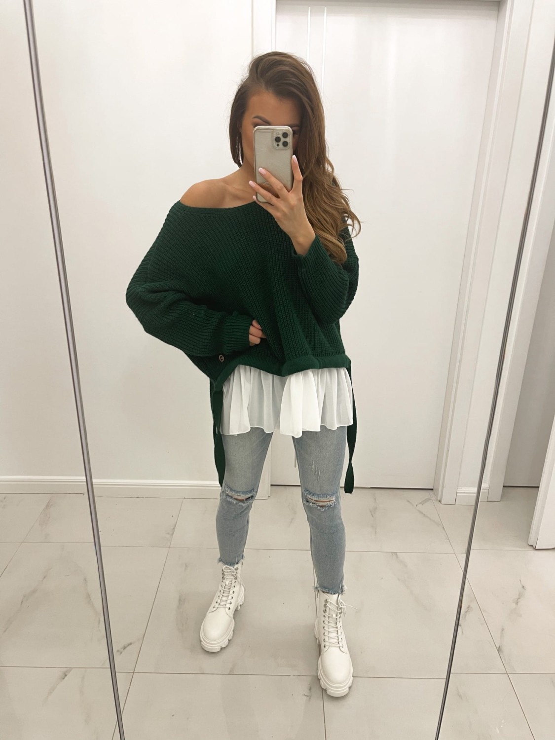 sweter damski oversize z falbanką zielony Tmc Moda