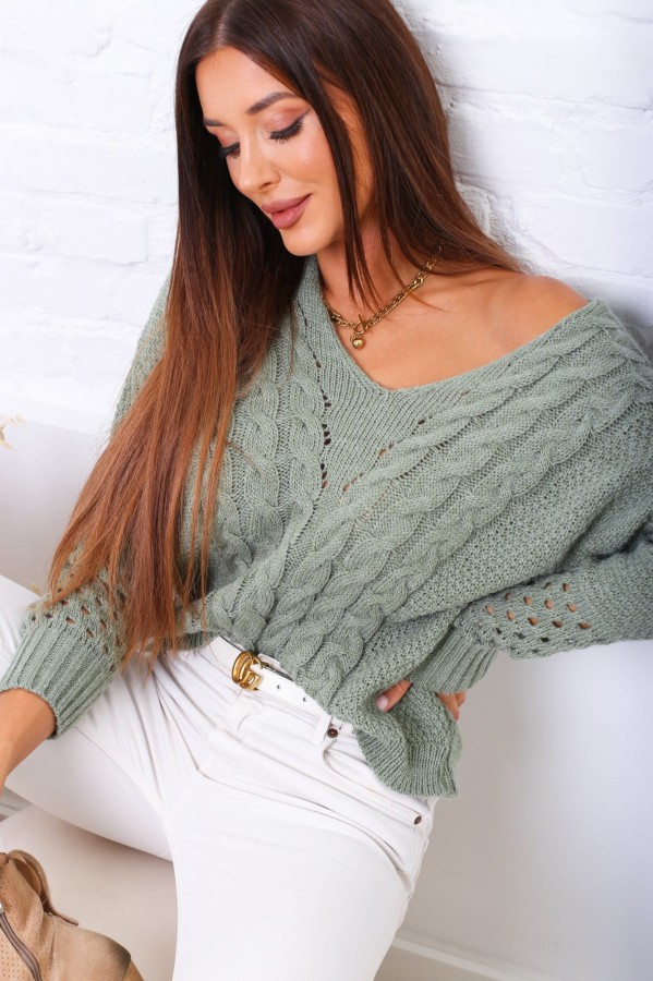 sweter damski V neck warkocz ażur oliwka Tmc Moda