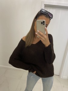 Sweter V classic brązowy TMC Moda   