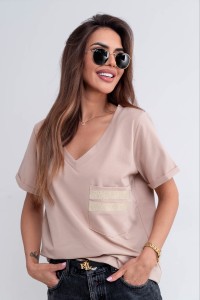 Beżowa bluzka damska z dekoltem V kieszonka TMC Moda    