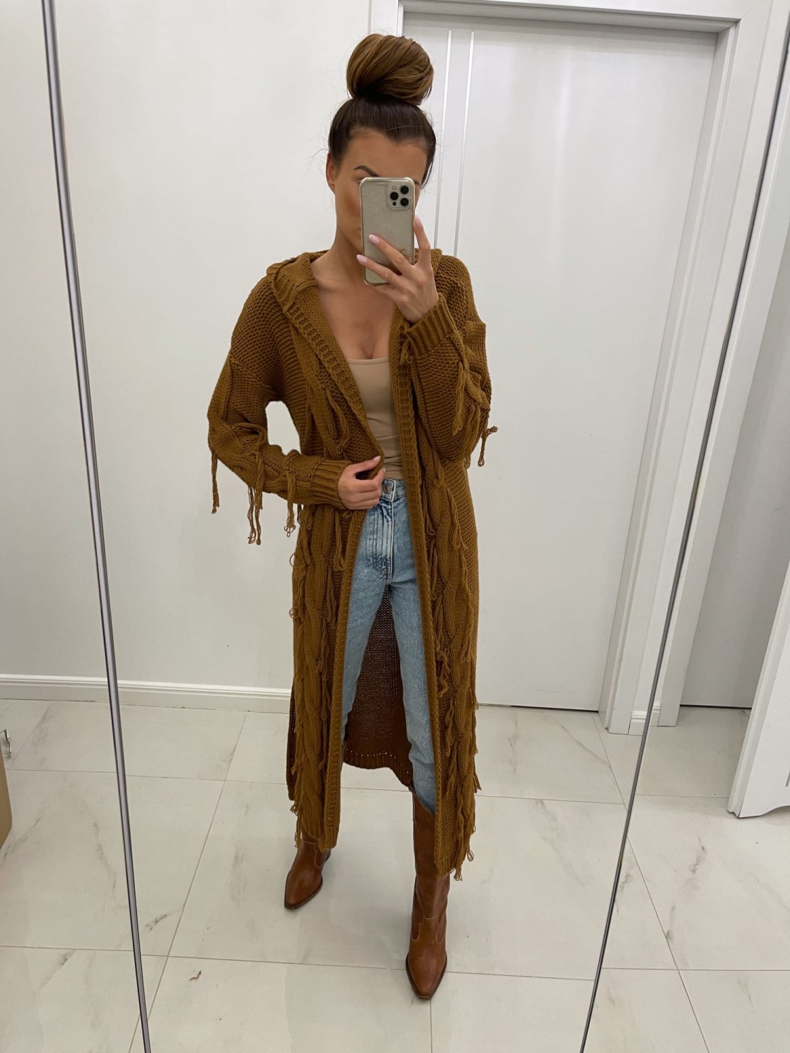 długi kardigan z frędzlami camel tmc moda