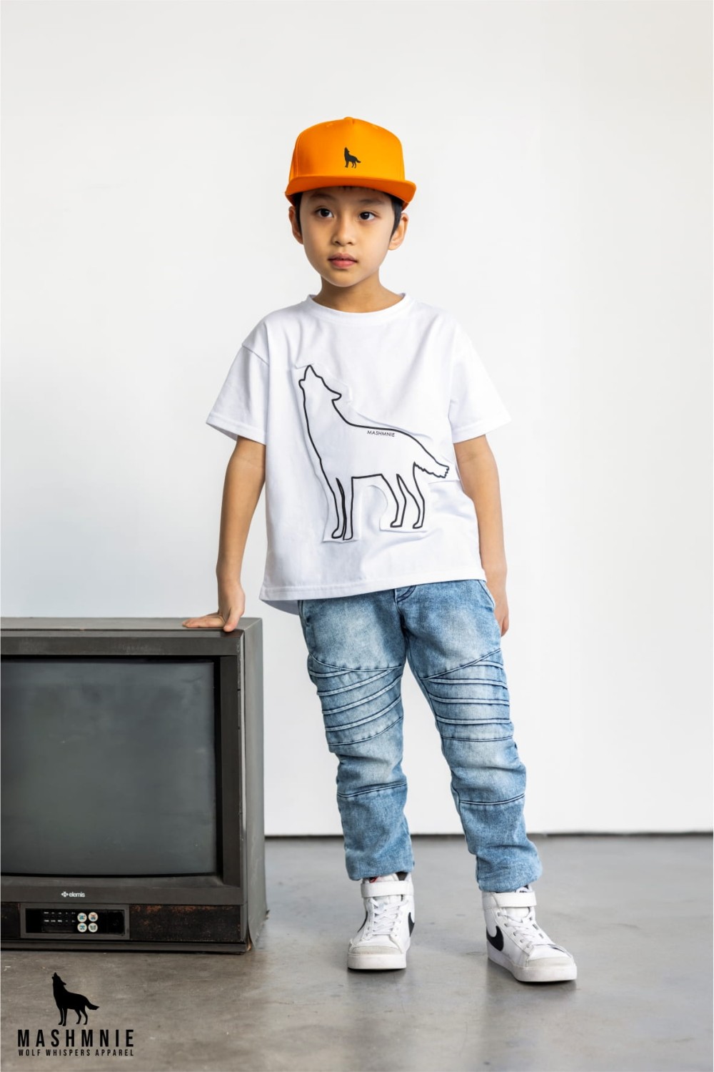 WOLF WHISPERS 06.jpg