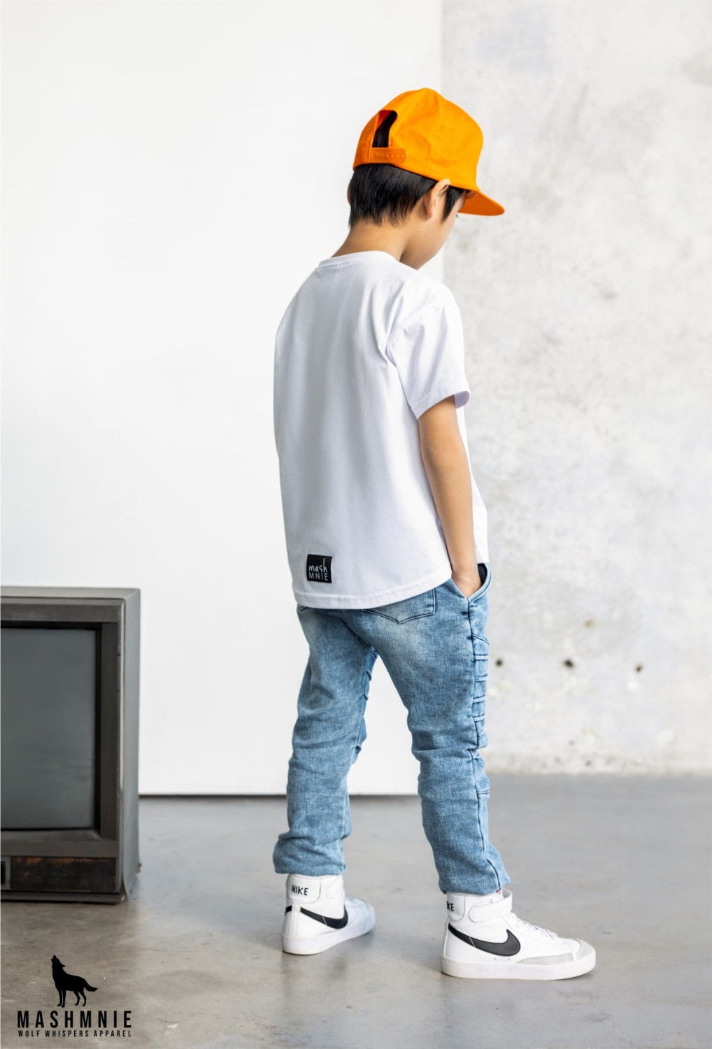 WOLF WHISPERS 07.jpg