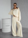 Dres damski komplet szerokie spodnie i bluza śmietankowy Me Gusta 
