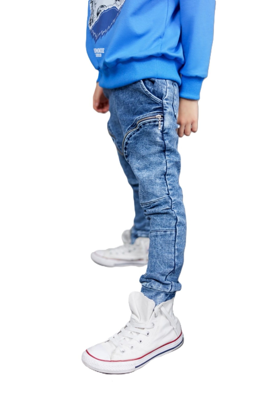 FEEL THE WILD 90 — kopia.jpg