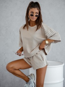 Komplet dresowy spodenki szorty bluzka paski beżowe Miluna Brand 