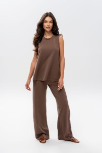 Komplet damski szerokie spodnie i bluzka bez rękawów brązowy Bopoco  