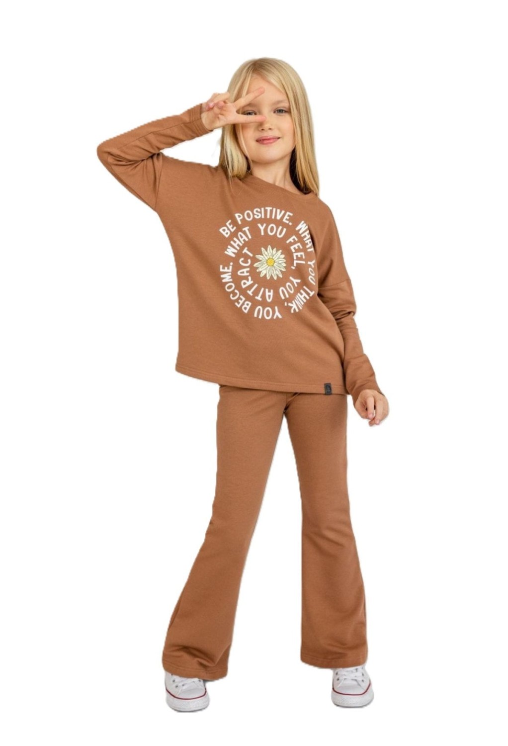 9KmjnA94 — kopia (2).jpg