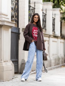 Czekoladowa marynarka damska oversize dresowa Me Gusta 