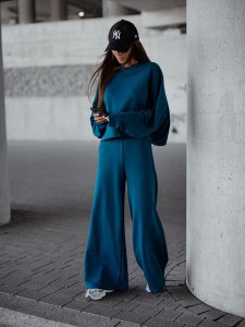 Komplet dresowy szerokie spodnie i bluza turkus Me Gusta   