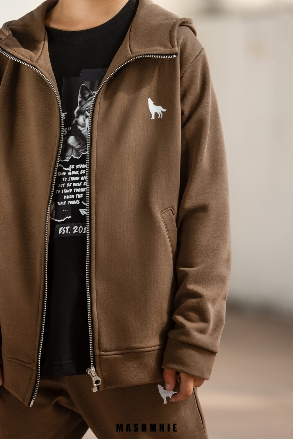 DROP 2 WITH WOLVES 110.jpg