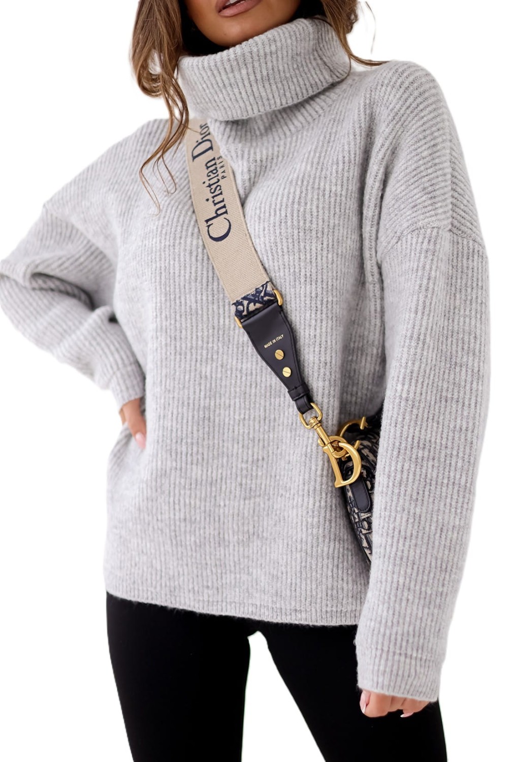 sweter damski z golfem oversize jasny szary Me Gusta