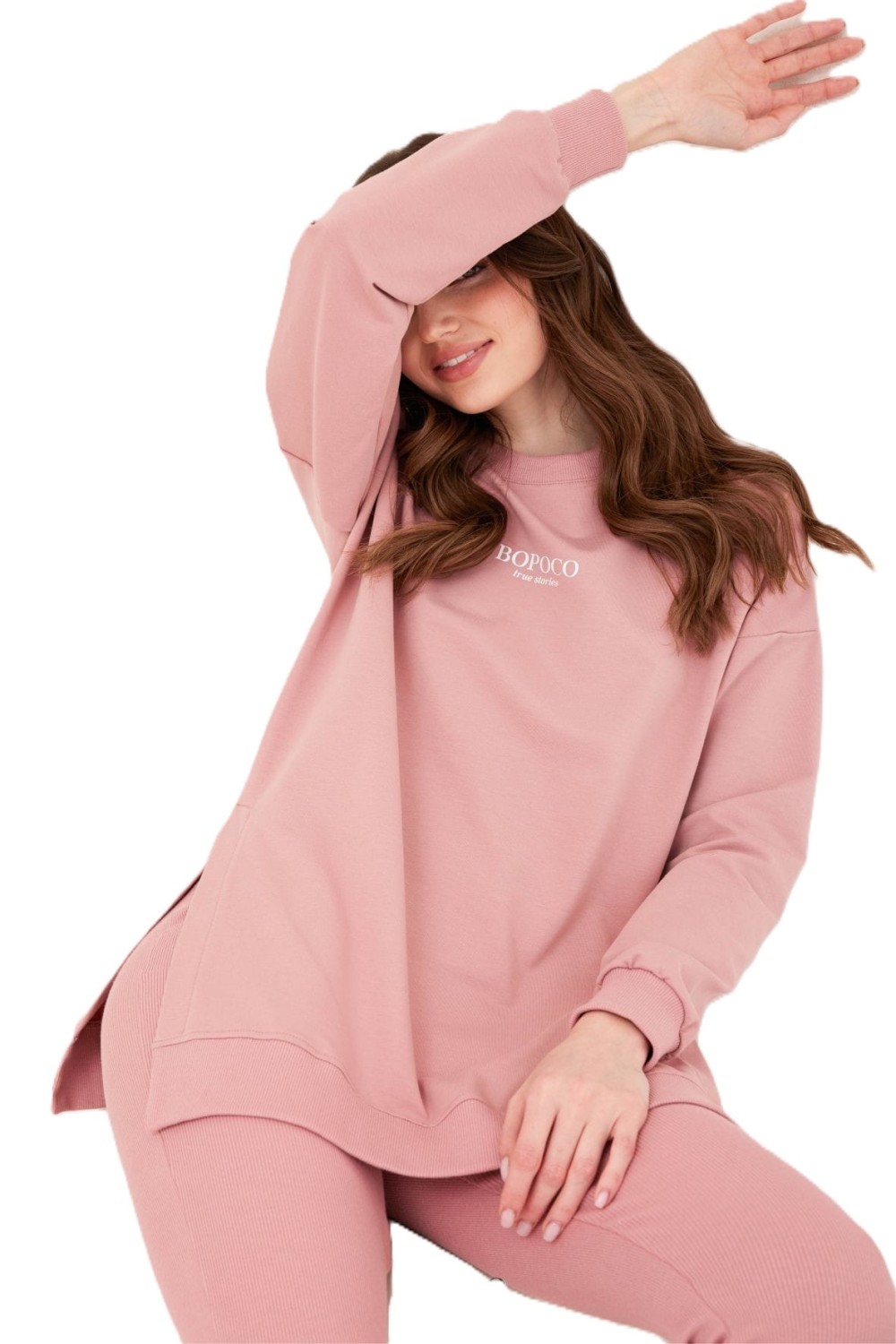 długa bluza damska z rozcięciem po bokach różowa Bopoco