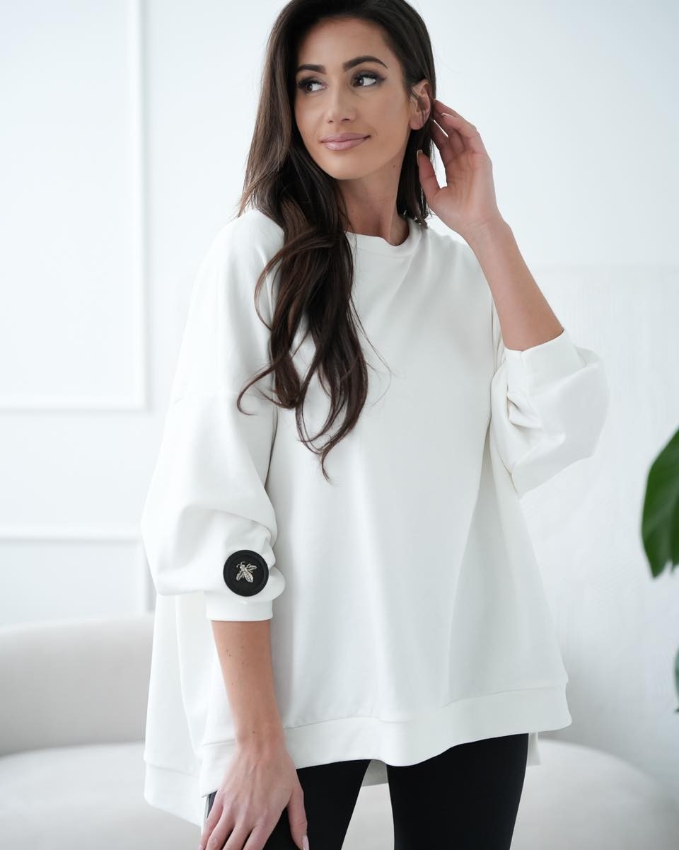 biała bluza damska oversize much Me Gusta