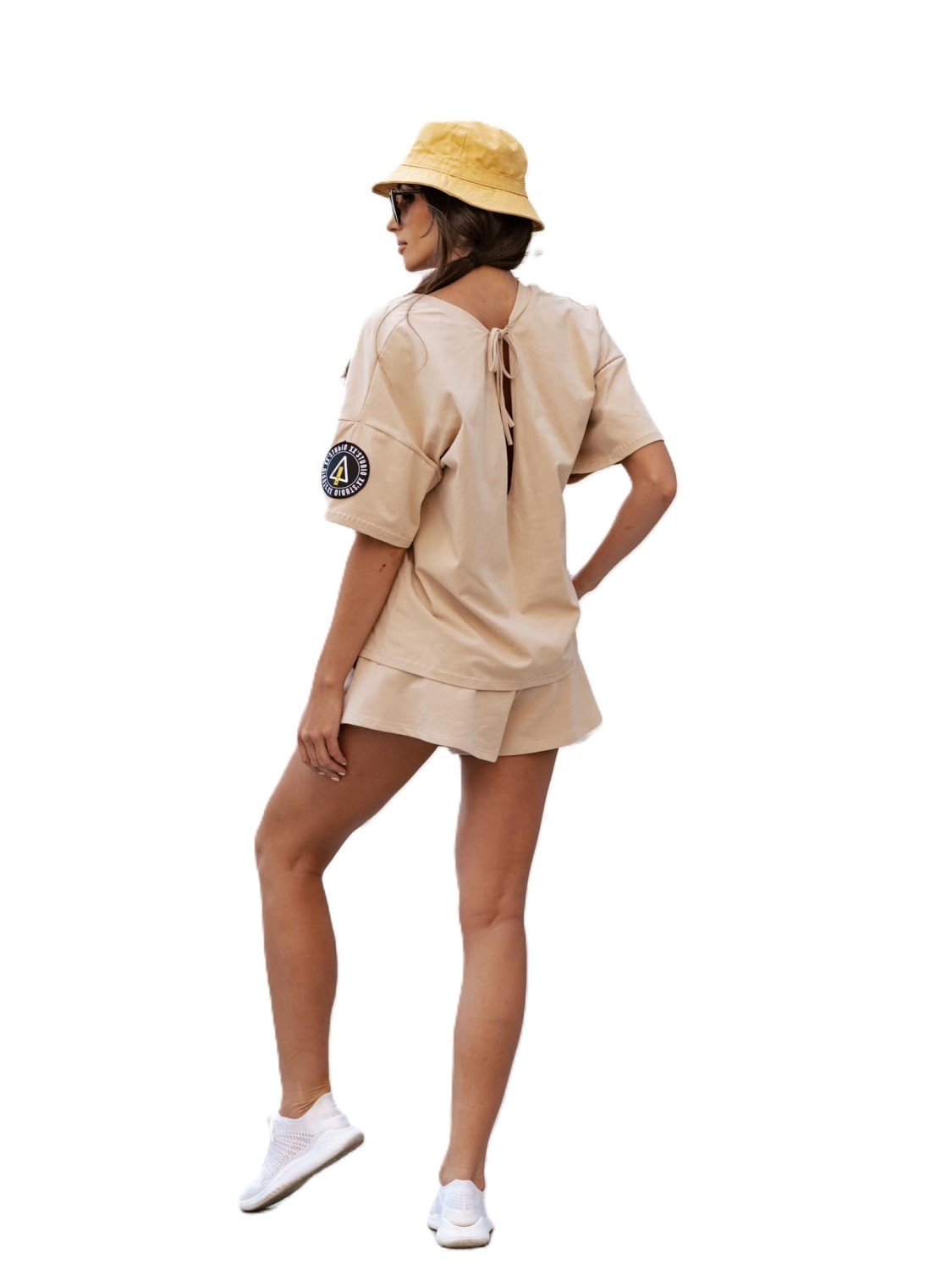 Me Gusta beżowy t-shirt damski oversize dekolt V