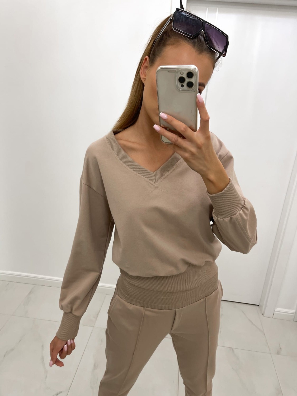 dres komplet damski spodnie i bluza beżowy Tmc Moda