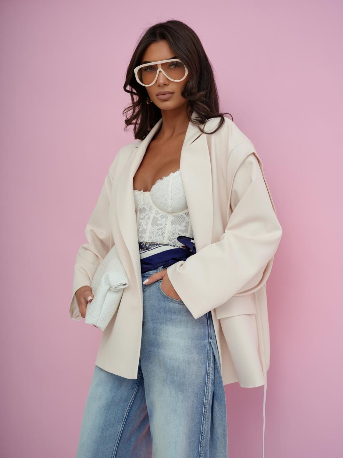 Beżowa Marynarka Damska Wiązana Paskiem Elegancka Oversize Me Gusta