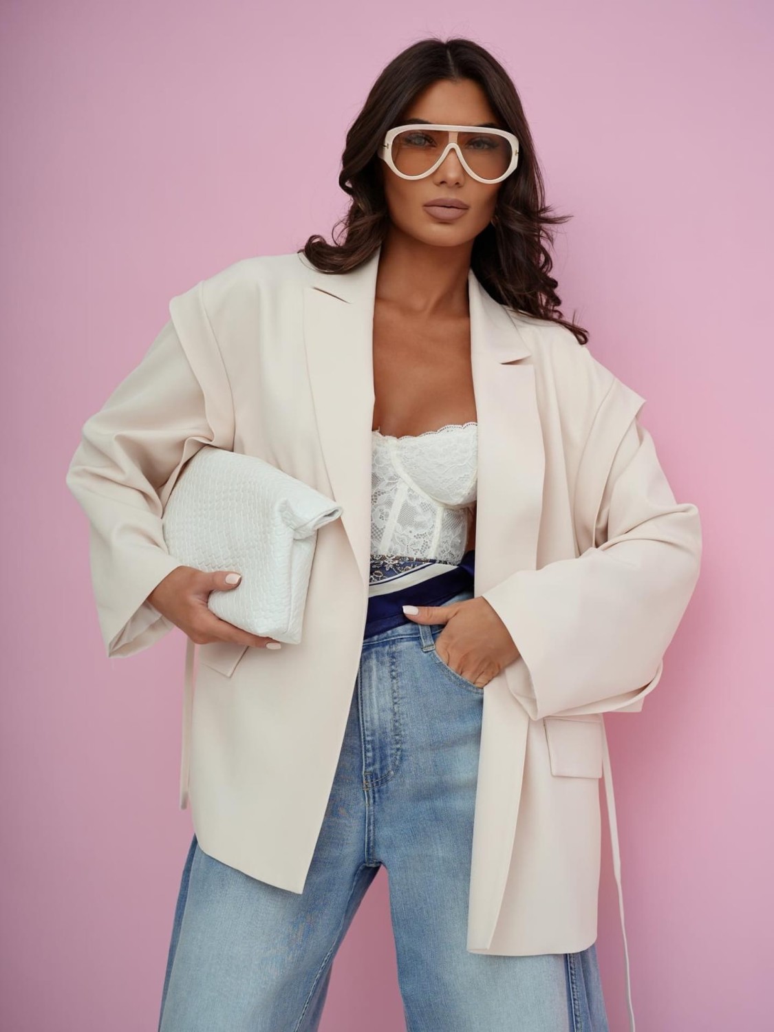 Beżowa Marynarka Damska Wiązana Paskiem Elegancka Oversize Me Gusta