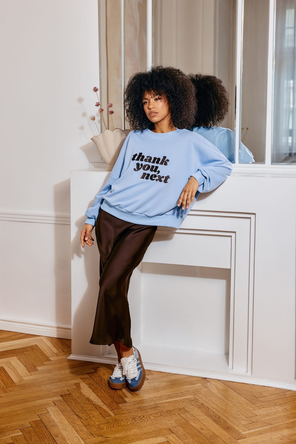 Brązowa spódnica damska satynowa - BOPOCO