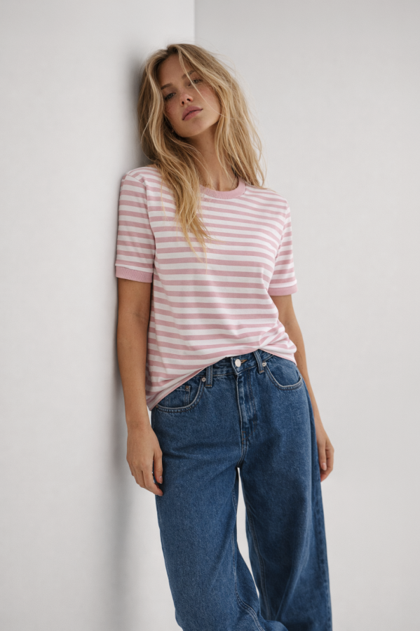 T-SHIRT DAMSKI W PASKI RÓŻOWY BIAŁY BOPOCO