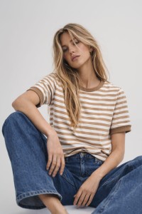 T-shirt damski w paski beżowy biały Bopoco  