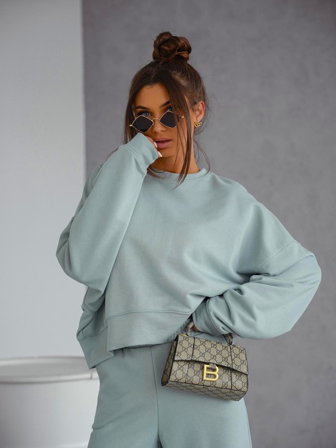 DRES DAMSKI KOMPLET SZEROKIE SPODNIE I BLUZA MIĘTA ME GUSTA