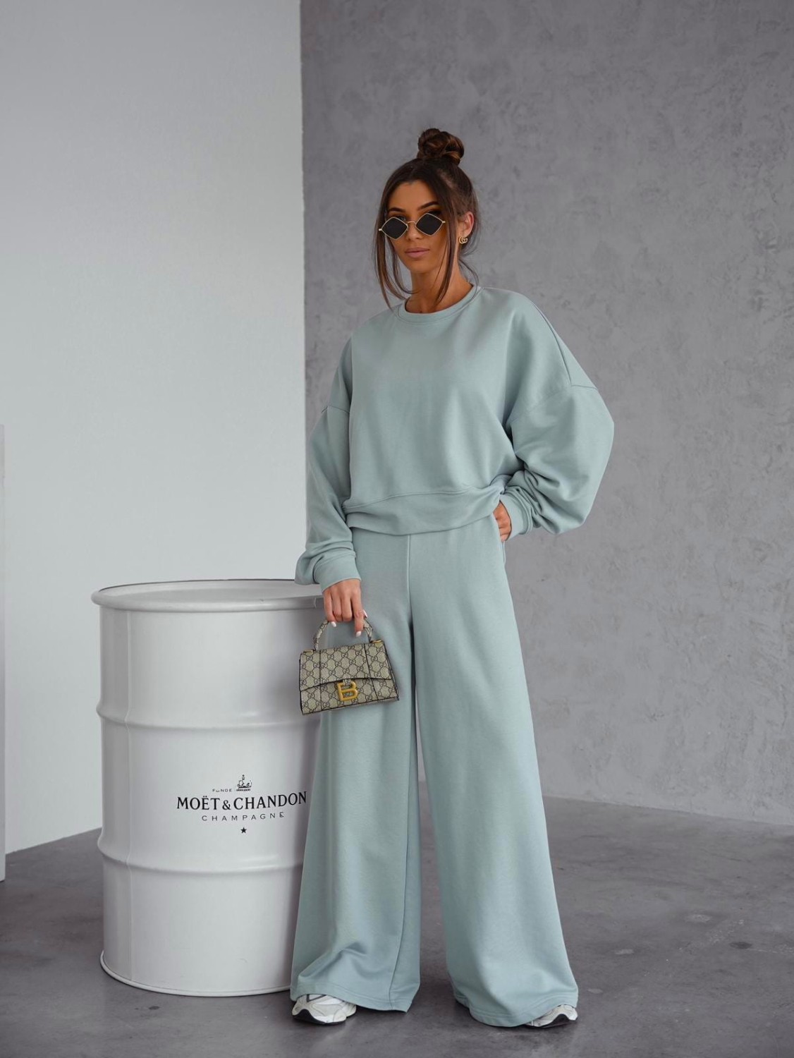 DRES DAMSKI KOMPLET SZEROKIE SPODNIE I BLUZA MIĘTA ME GUSTA