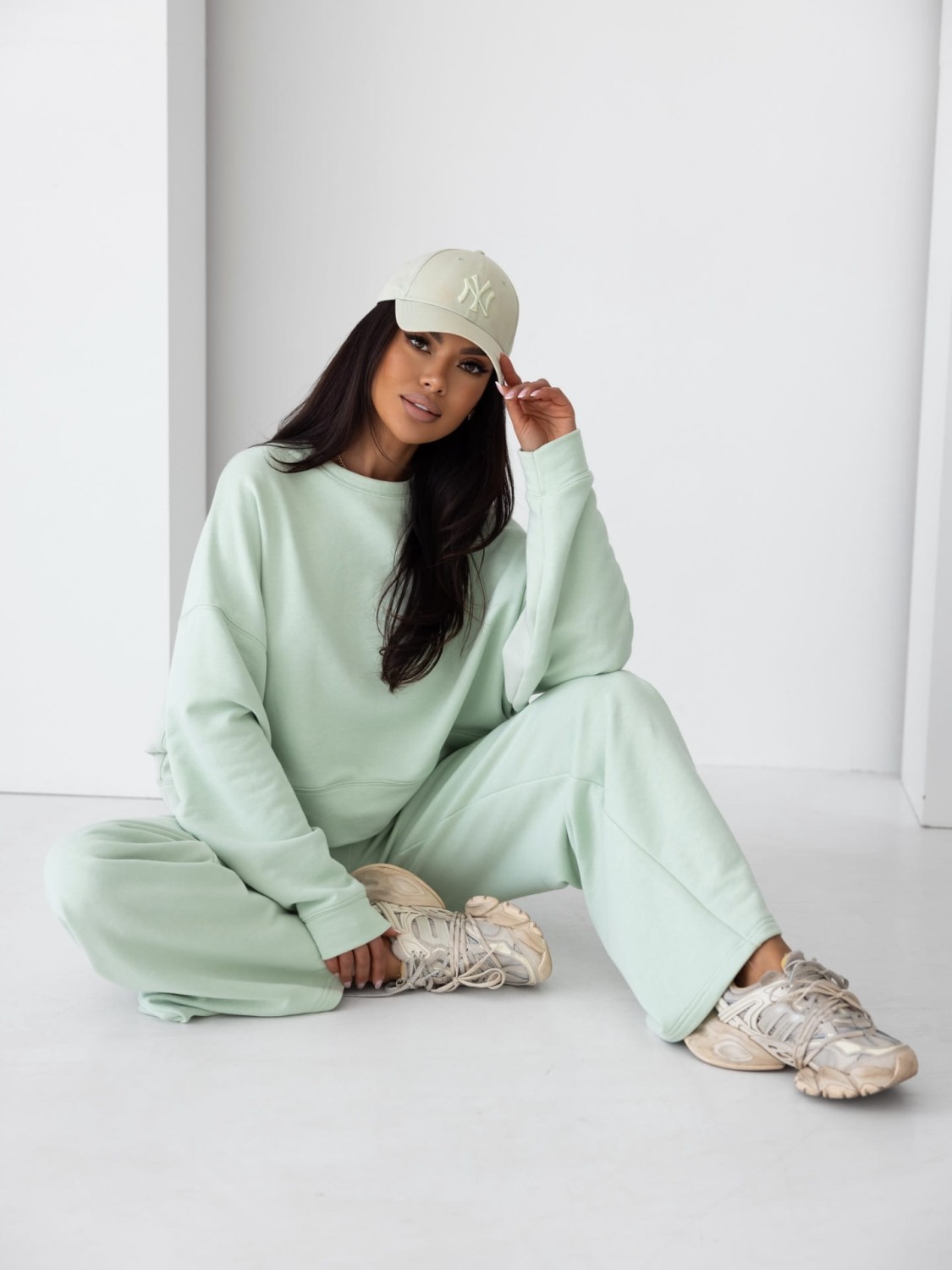 DRES DAMSKI KOMPLET DRESOWY SZEROKIE SPODNIE I BLUZA PISTACJA ME GUSTA