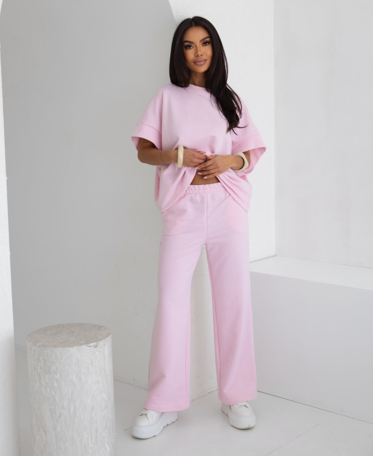 KOMPLET DRESOWY DRES DAMSKI SZEROKIE SPODNIE I LUŹNA BLUZKA RÓŻOWY ME GUSTA