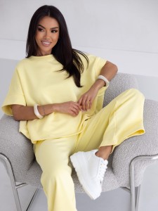 Komplet dres damski szerokie spodnie i luźna bluza żółty Me Gusta       