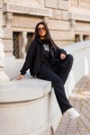 Dres damski komplet szerokie spodnie i rozpinana bluza z kapturem czarny Me Gusta 