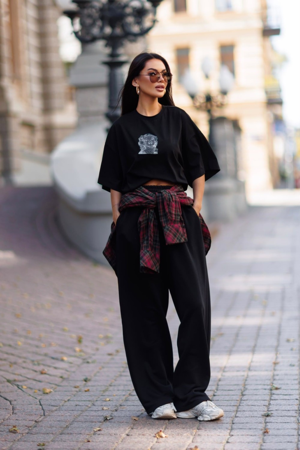 dres damski szerokie spodnie rozpinana bluza z kapturem czarny me gusta
