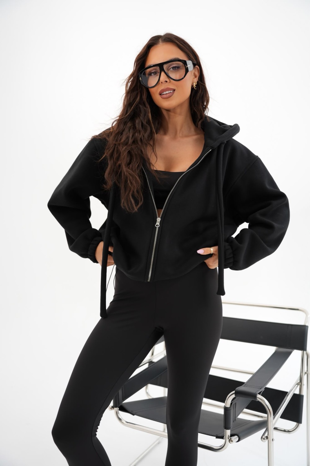 bluza damska z regulacją dołem rozpinana ocieplana oversize kaptur czarna me gusta