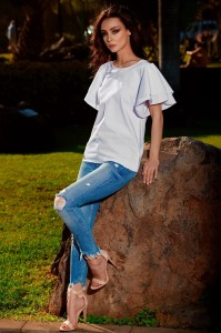 Biała bluzka z falbankami przy rękawie Lemoniade